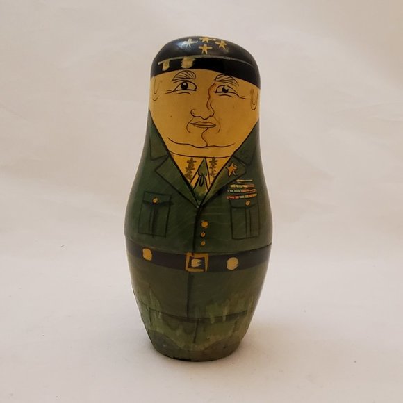 Vintage Military Theme Russian Nesting Dolls - Picture 3 of 13